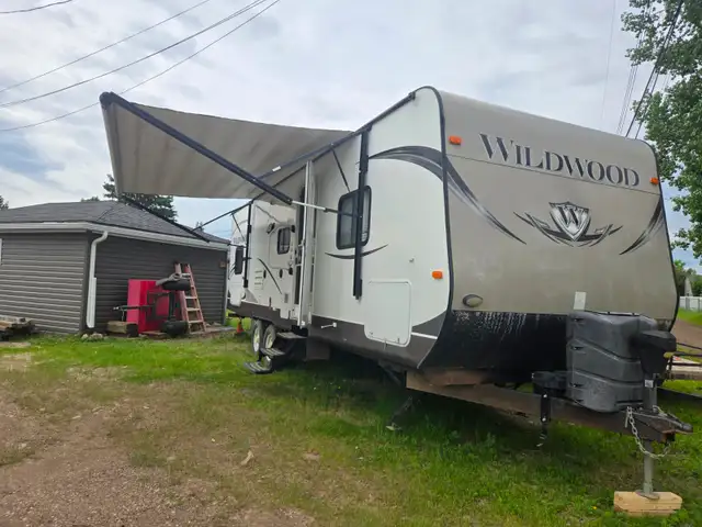 2014 Wildwood 28DBUD  - Half-Ton Towable