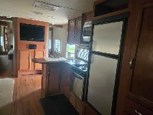 2014 Wildwood 28DBUD  - Half-Ton Towable - Photo 4
