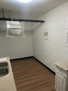 $950 Includes all utilities  580 Broadway - Photo 2