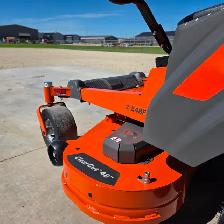 NEW Husqvarna Z248F Zero-turn mower 48' deck - Photo 10