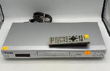 2004 Panasonic DVD-S27 DvD / CD Player with Remote