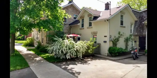 Stone House 2-Bed 2 Bath Dwntn Close to UG