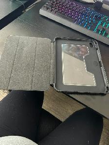 BLUE 64GB 10TH GEN IPAD - Photo 3