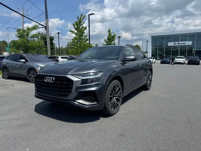2023 Audi Q8 Progressiv | Black Optics | Roues 22po Clean Carfax