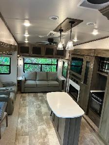 2021 Rockwood Ultralite 2883WS 5th Wheel - Photo 5