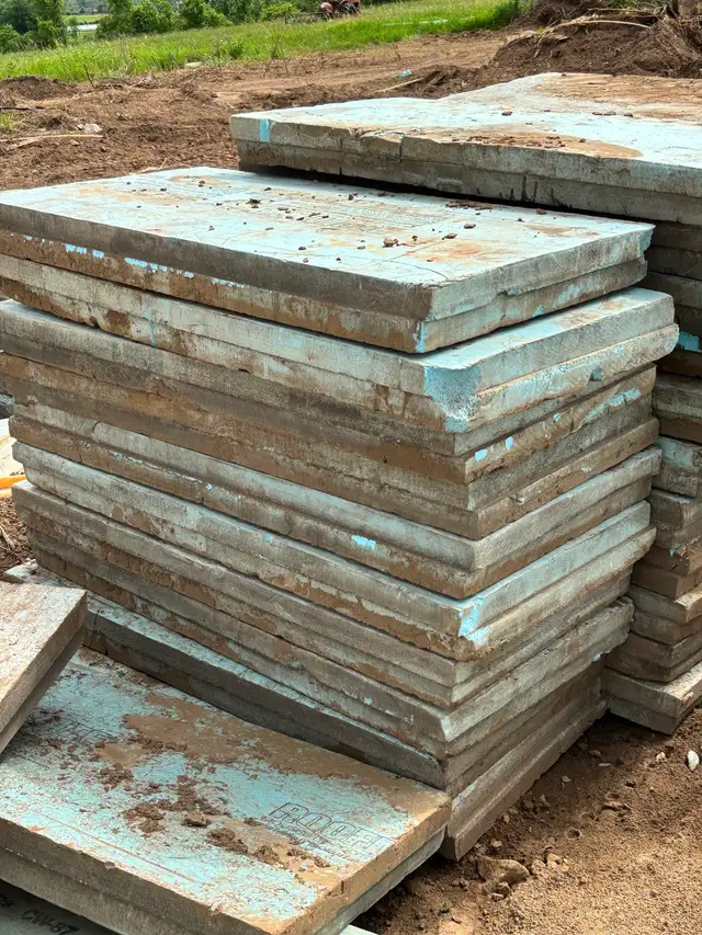 4" blue insulation.