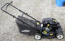 YARDWORKS SELF PROPELLED GAS LAWN MOWER - Photo 2