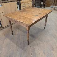Butterfly Extension Table - Photo 4
