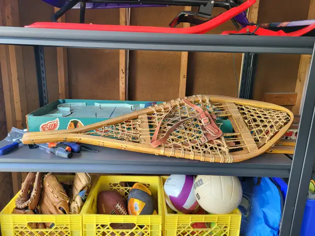 2 pairs of vintage snow shoes