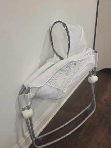 Bassinets  and Medela,  great package - Photo 7