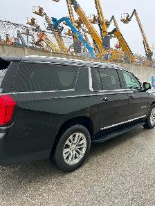 2023 Yukon XL SLT - Photo 2