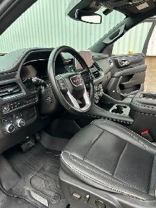 2023 Yukon XL SLT - Photo 7