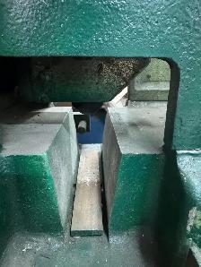 Frohring Mini-Jector manual injection moulding machine - Photo 4