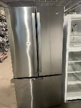 Réfrigérateur stainless 30'' congélateur en bas GE