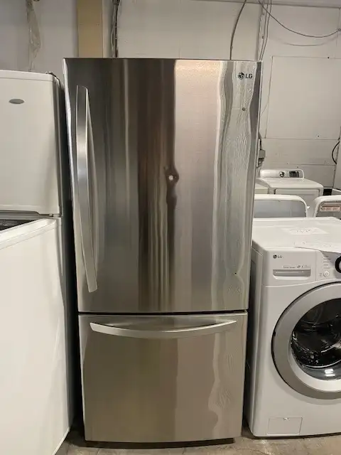 Réfrigérateur stainless 30'' congélateur en bas LG