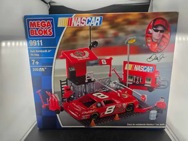 MegaBloks Nascar Dale Earnhardt Jr Pit Stop NEW