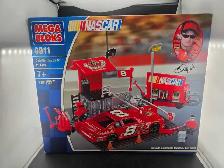 MegaBloks Nascar Dale Earnhardt Jr Pit Stop NEW