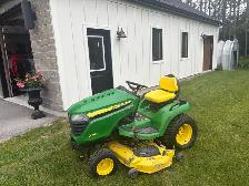 John Deere X570 Lawn Tractor - Photo 2