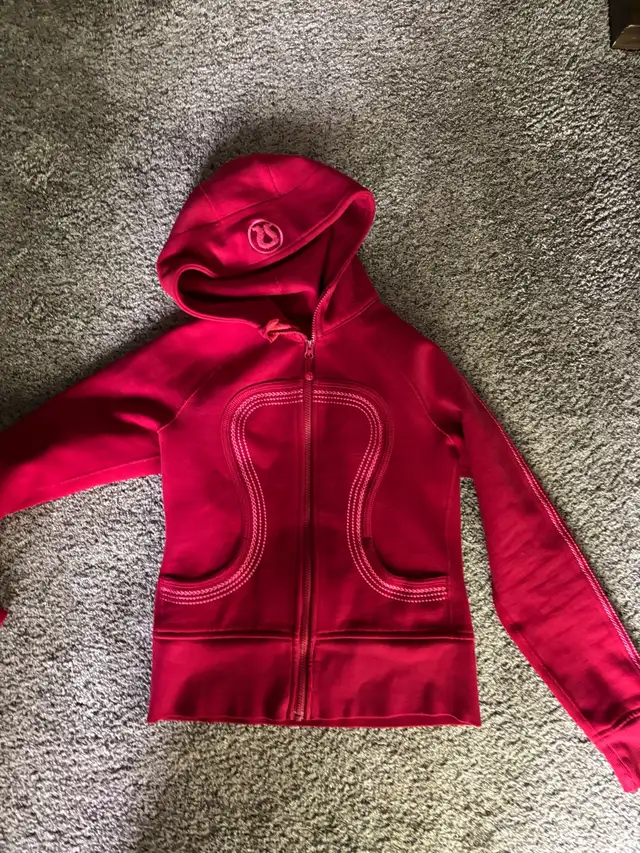 lululemon hoodie