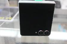 Samsung Galaxy Z Flip 7 - Photo 4