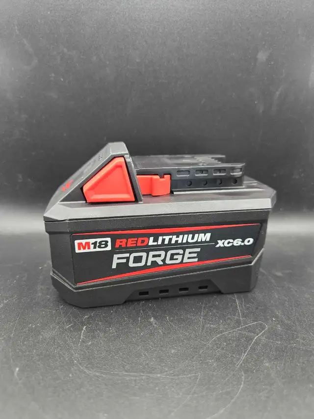 MILEAUKEE FORGE XC 6AH BATTERY 48-11-1861