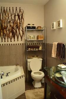 Newly Renovated 1&2BDRM Units Renting @ $1100& $1350 Immediately - Photo 2