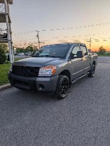 2013 Nissan Titan 5.6 4x4 - Photo 2