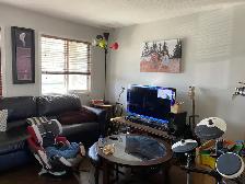 4 Bed 3.5 Bath Duplex in Cobblestone Available August 1st! - Photo 3
