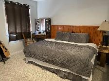4 Bed 3.5 Bath Duplex in Cobblestone Available August 1st! - Photo 6