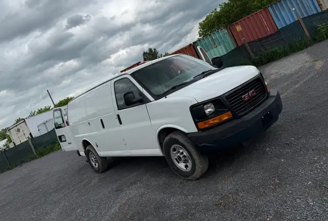 2016 GMC savana 2500