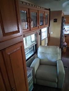 5000$ Fifthwheel  Cardinal - Photo 4