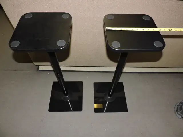 SPEAKER STANDS