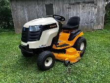 2012 Cub Cadet LTX 1050 Lawn Tractor - Photo 4