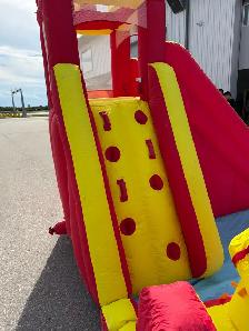 new Bestway huge water park $950 - Photo 4