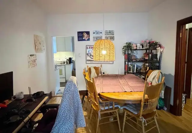 5 1/2 avec 2 chambres semi-meublé  CHAUFFÉ-EAU CHAUDE