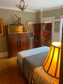 Bright and Beautifully Furnished room for rent $900/month - Photo 3