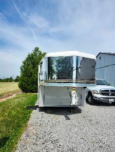Horse trailer - Photo 8
