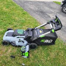 EGO Self-Propelled Lawn Mower with 7.5ah battery & charger - Photo 6