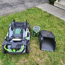 EGO Self-Propelled Lawn Mower with 7.5ah battery & charger - Photo 8