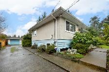 Pet Friendly Three (3) Bedroom Full House