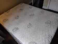 Matelas et sommier à vendre (vente de déménagement) 30$ - Photo 2
