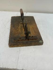 Vintage Paper Cutter - Photo 3