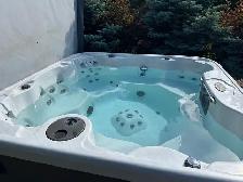 Coast Hot Tub - Photo 3