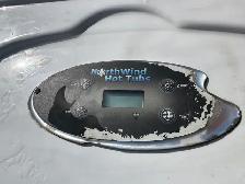 Coast Hot Tub - Photo 4