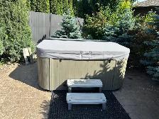 Coast Hot Tub - Photo 6