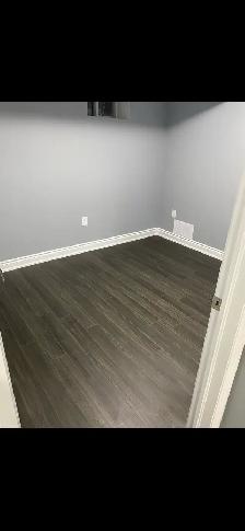 2 Bed   1 Bathroom Legal & Private Basement available Brampton - Photo 4