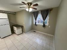 Cozy 3 bedroom townhouse close to schools - Photo 4