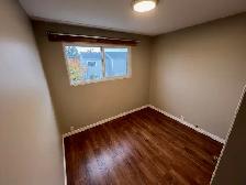 Cozy 3 bedroom townhouse close to schools - Photo 8