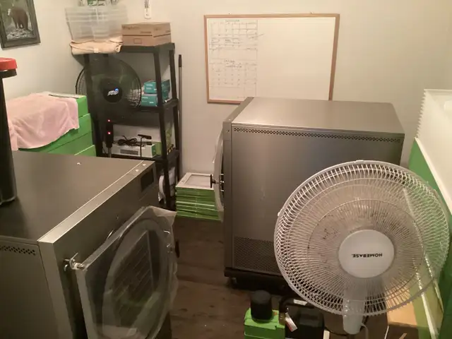 Freeze dryers