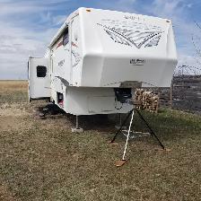 5th Wheel Trailer for Sale
